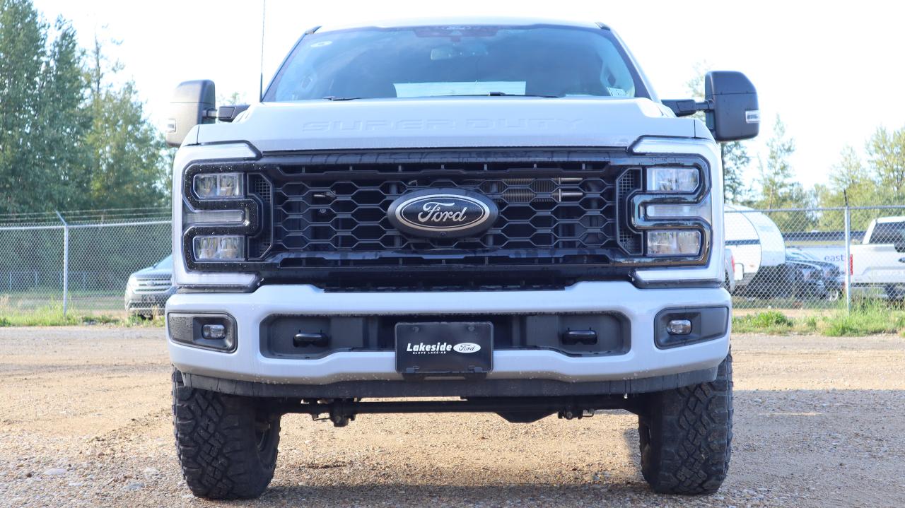 2025 Ford F-350 Super Duty SRW XLT Photo