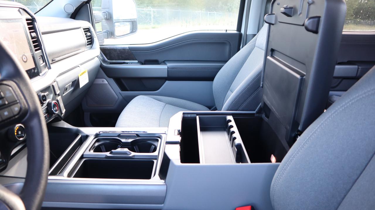 2025 Ford F-350 Super Duty SRW XLT Photo5