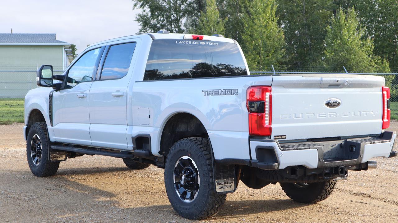 2025 Ford F-350 Super Duty SRW XLT Photo5