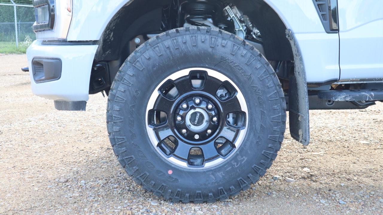 2025 Ford F-350 Super Duty SRW XLT Photo5