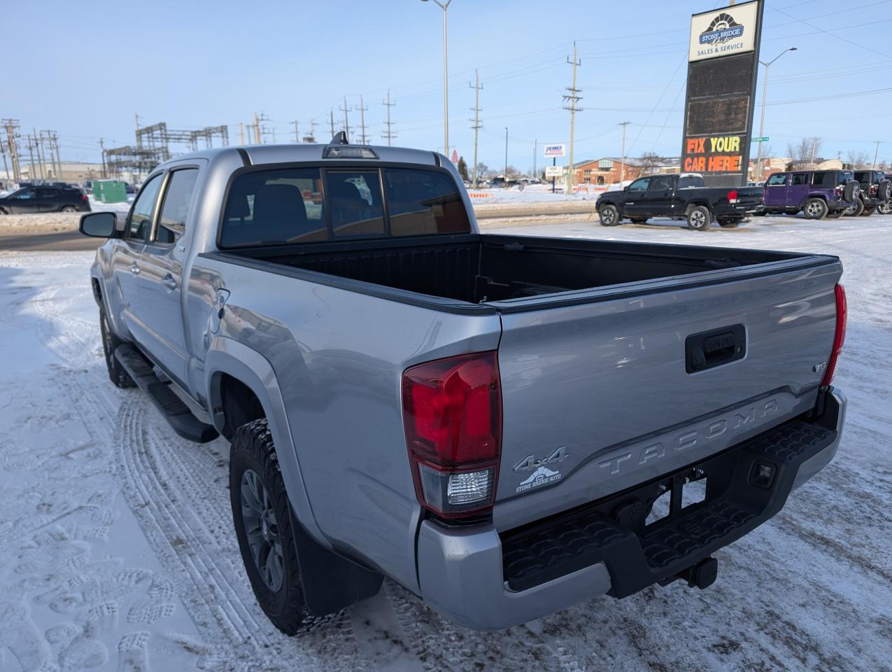 2020 Toyota Tacoma SR5 - Photo #4