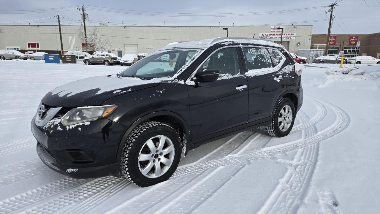 Used 2016 Nissan Rogue AWD 4dr S for sale in Calgary, AB