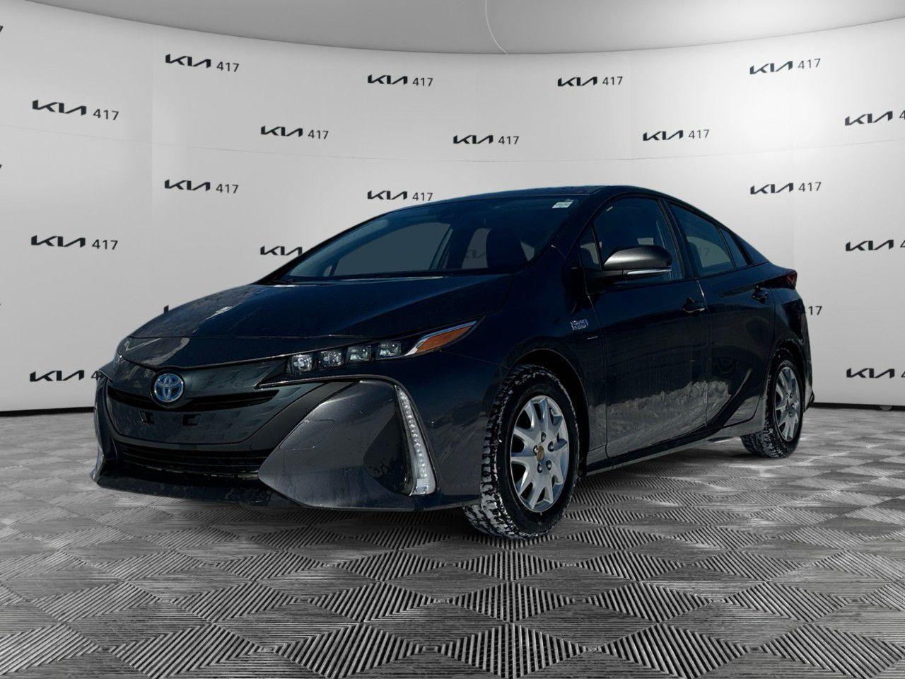 Used 2021 Toyota Prius Prime LE (Natl) for sale in Gloucester, ON