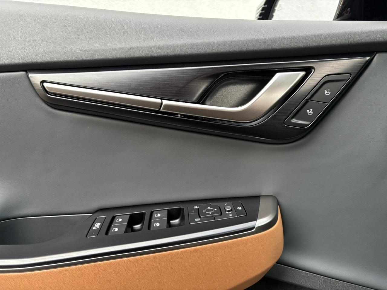 2025 Kia EV6 Land w/Premium Package Photo