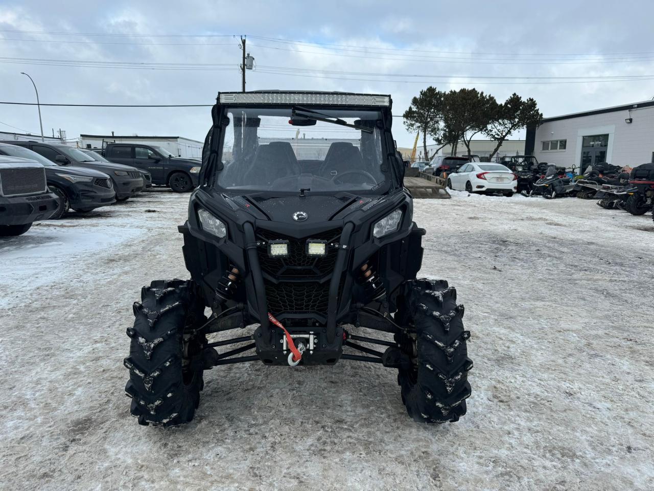 2022 Can-Am MAVERICK 1000 MAX $139 B/W - Photo #7