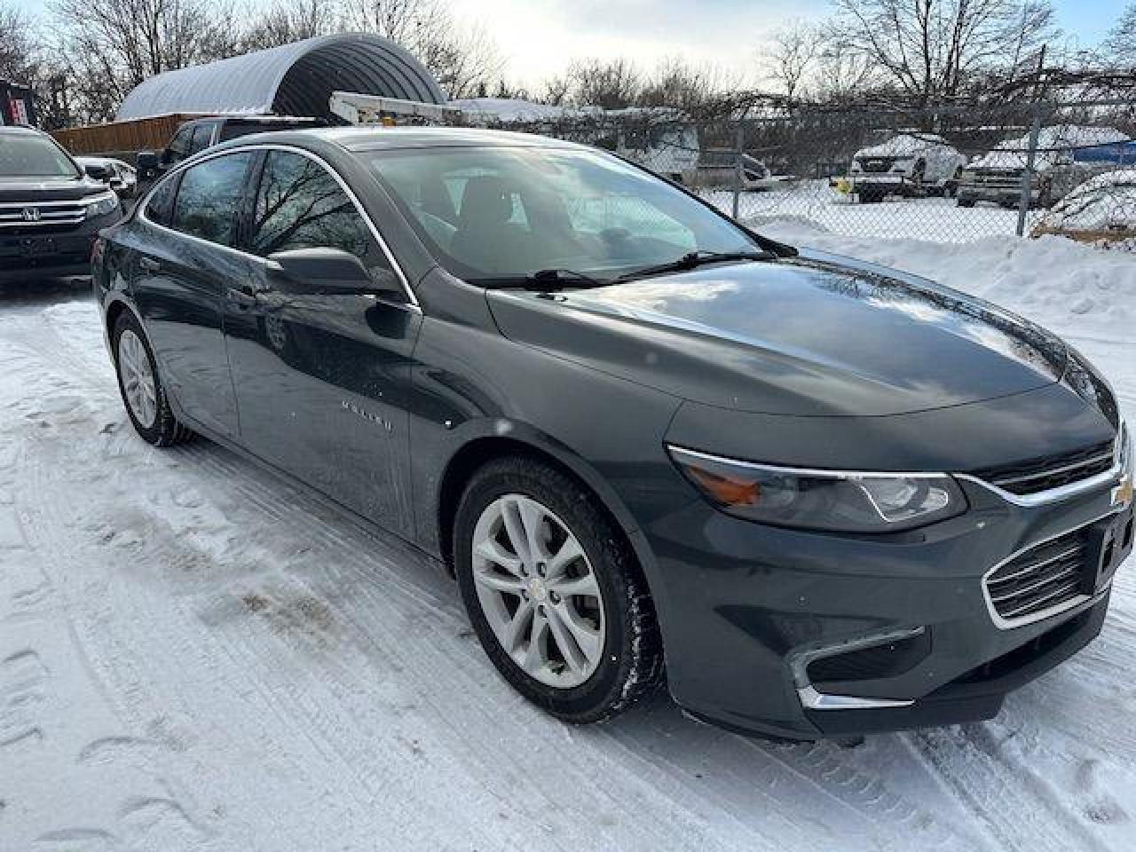 2017 Chevrolet Malibu LT - Photo #4