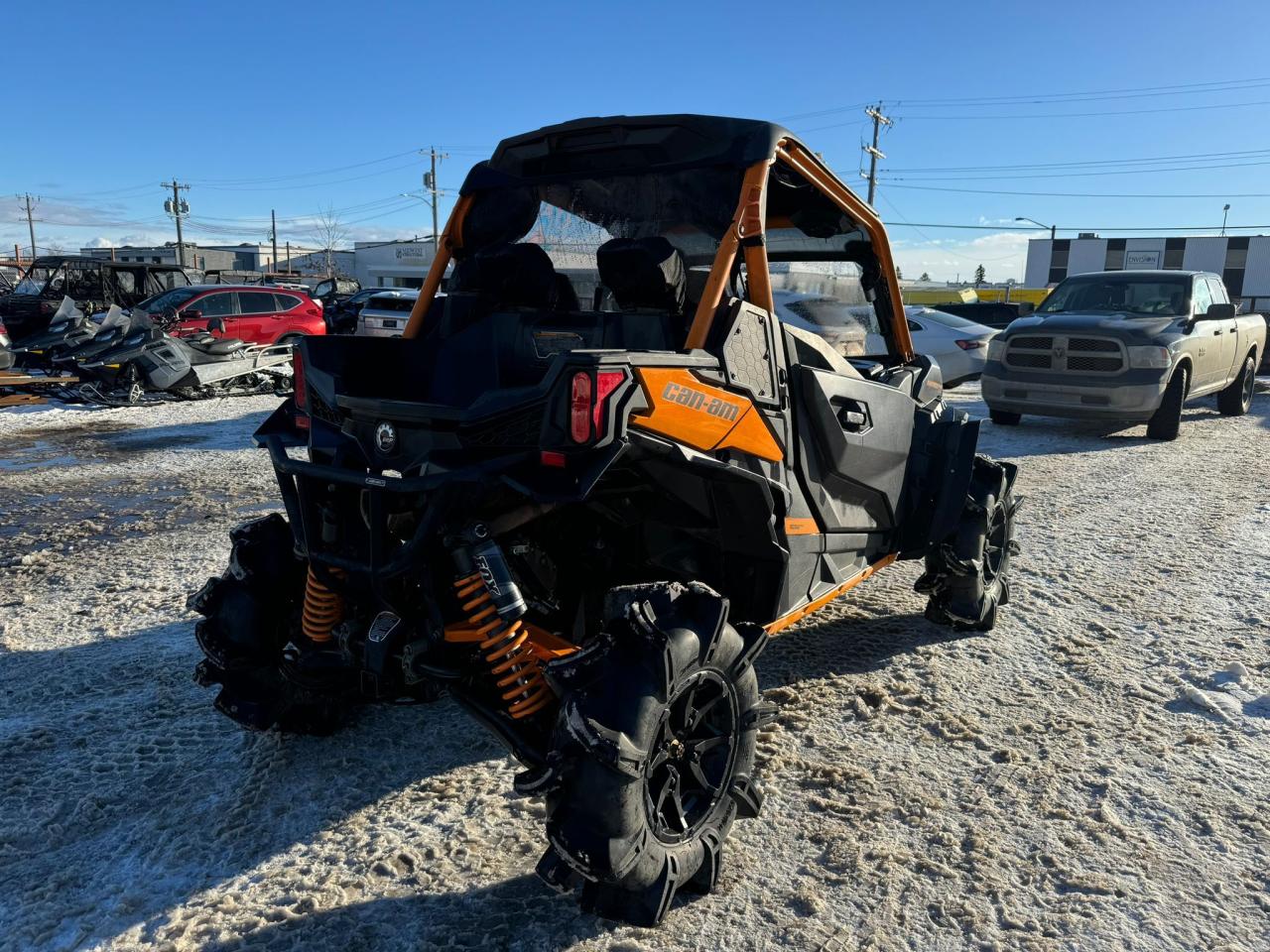 2020 Can-Am MAVERICK 1000 XMR $117 B/W - Photo #7