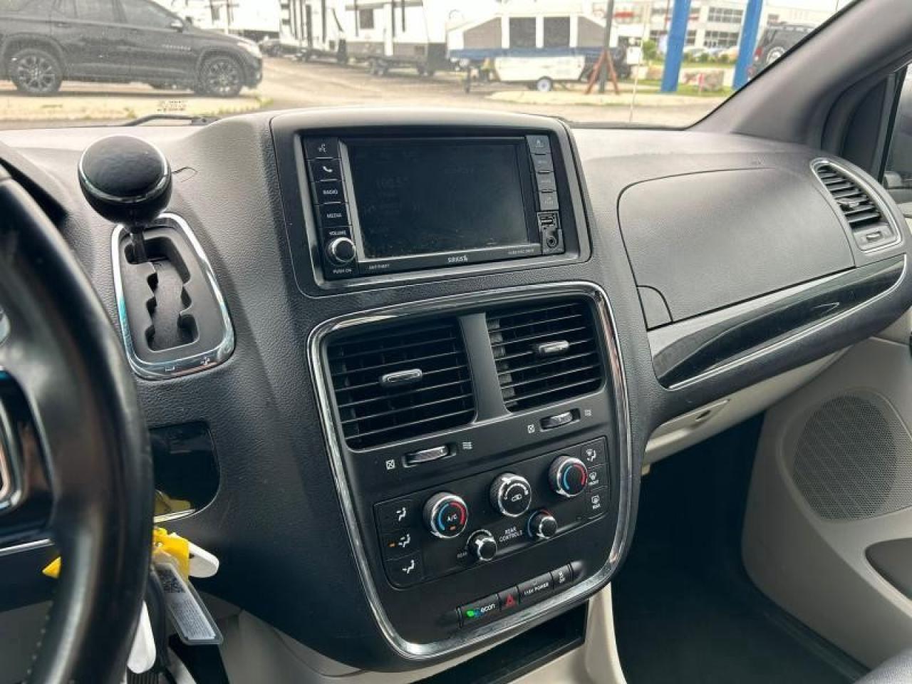 2013 Dodge Journey SXT Photo