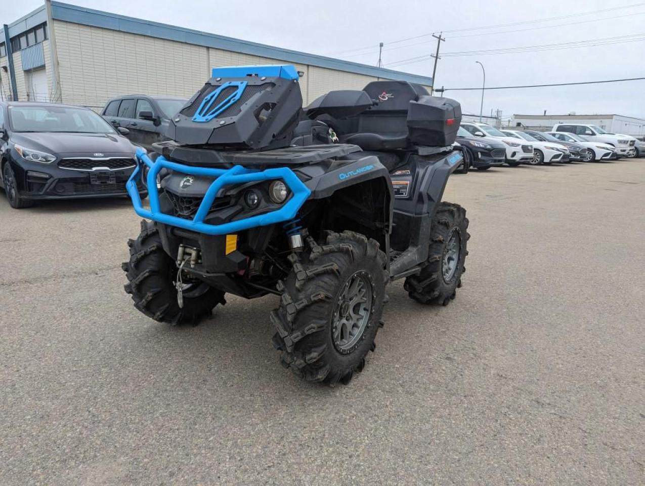 Used 2020 Can-Am Outlander 1000 XT  for sale in Edmonton, AB