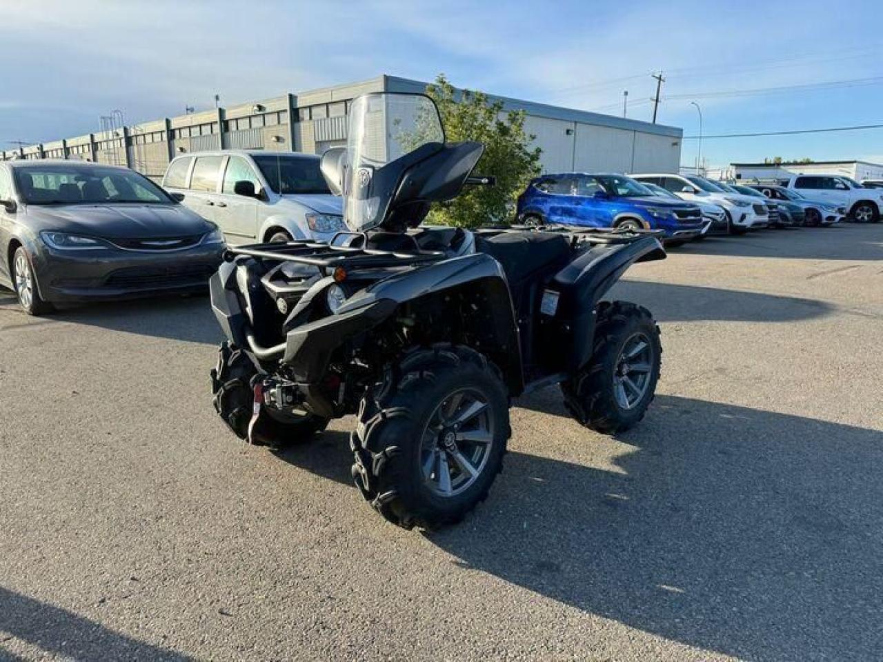 Used 2022 Yamaha Grizzly 700 EPS SE $103 B/W for sale in Edmonton, AB