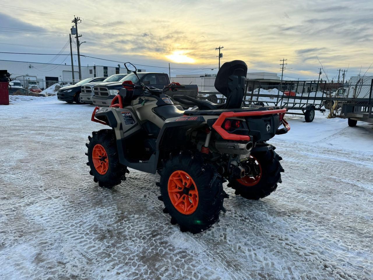 2022 Can-Am Outlander 1000 XMR $111 B/W - Photo #8