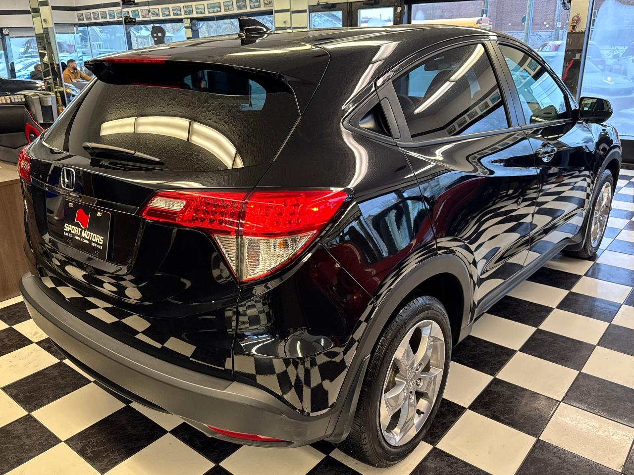 2021 Honda HR-V LX+Honda Sense+Lane Keep+ApplePlay+CLEAN CARFAX - Photo #9