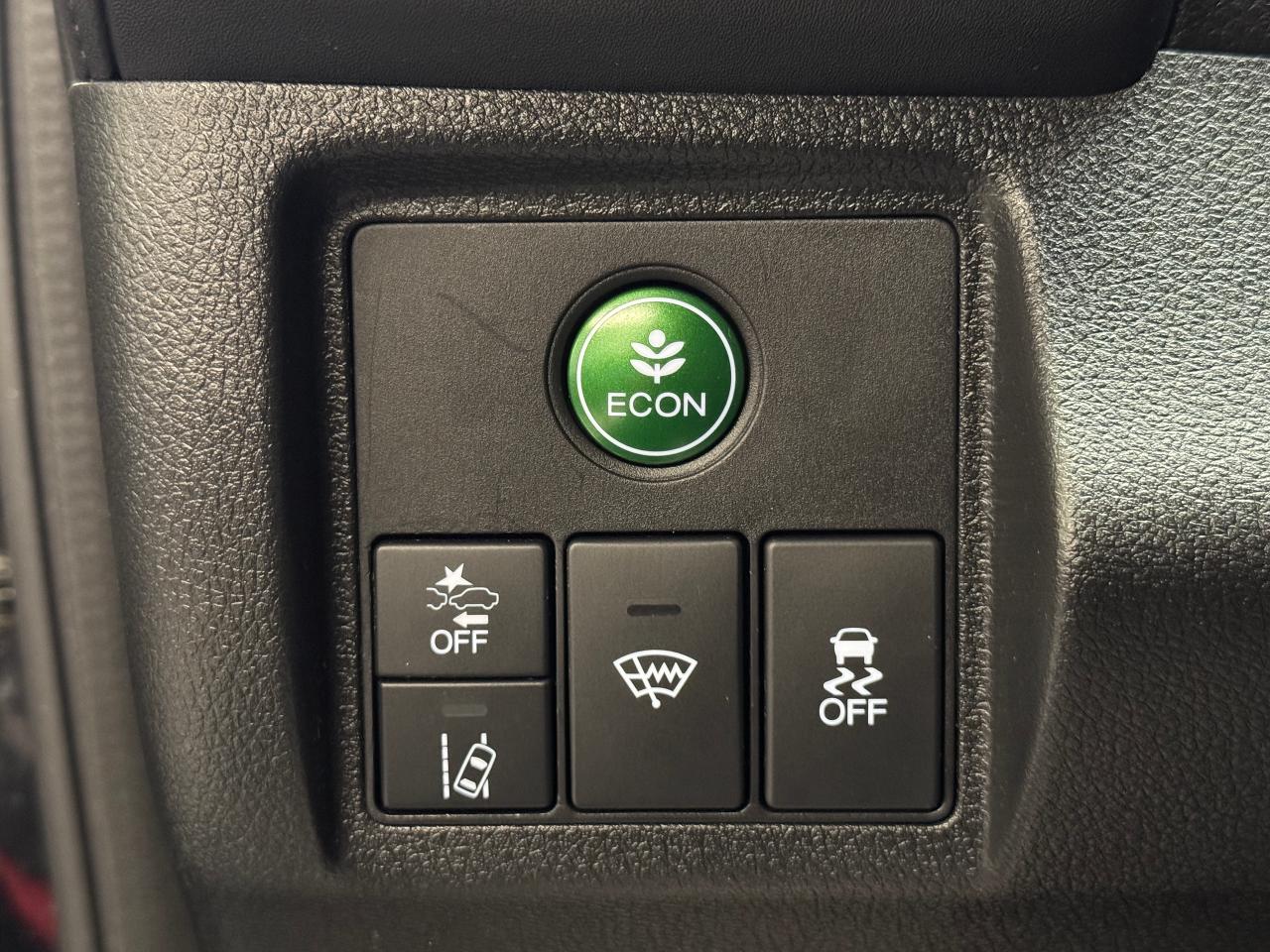 2021 Honda HR-V LX+Honda Sense+Lane Keep+ApplePlay+CLEAN CARFAX - Photo #4