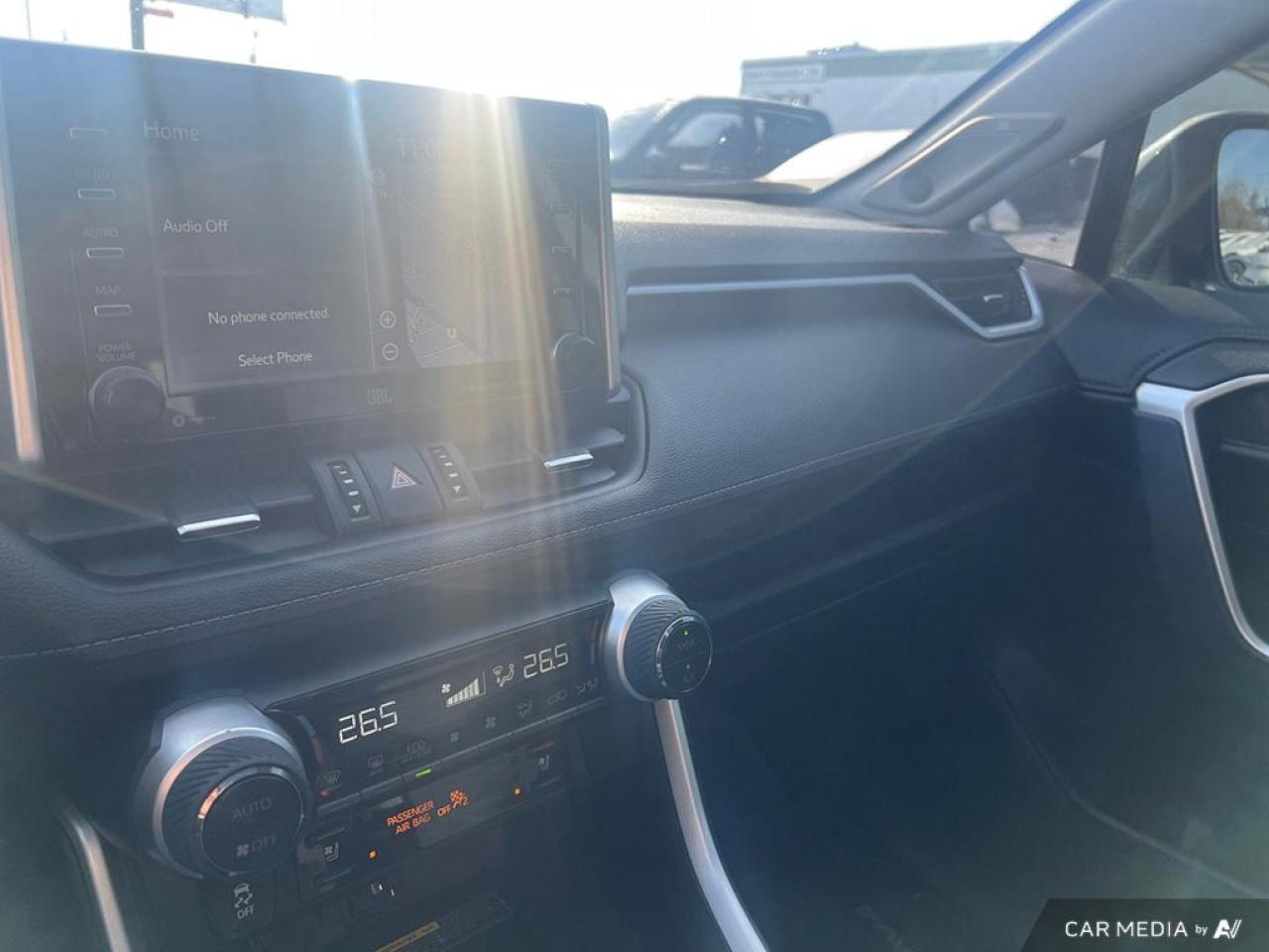 2019 Toyota RAV4 LIMITED / AWD / NAV / ROOF / LEATHER / ALLOYS - Photo #26