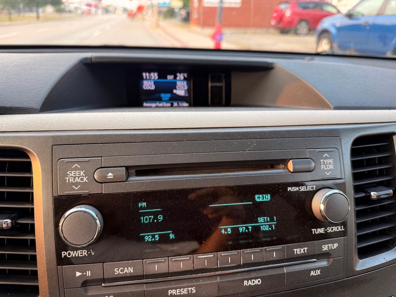 2013 Toyota Sienna 5DR V6 SE 8-PASS FWD - Photo #24