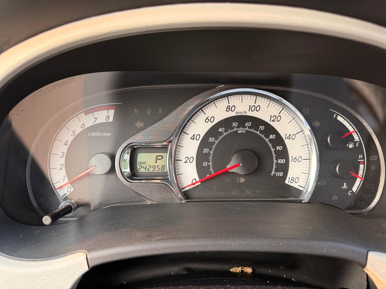 2013 Toyota Sienna 5DR V6 SE 8-PASS FWD Photo