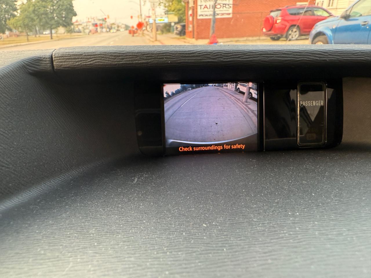 2013 Toyota Sienna 5DR V6 SE 8-PASS FWD Photo