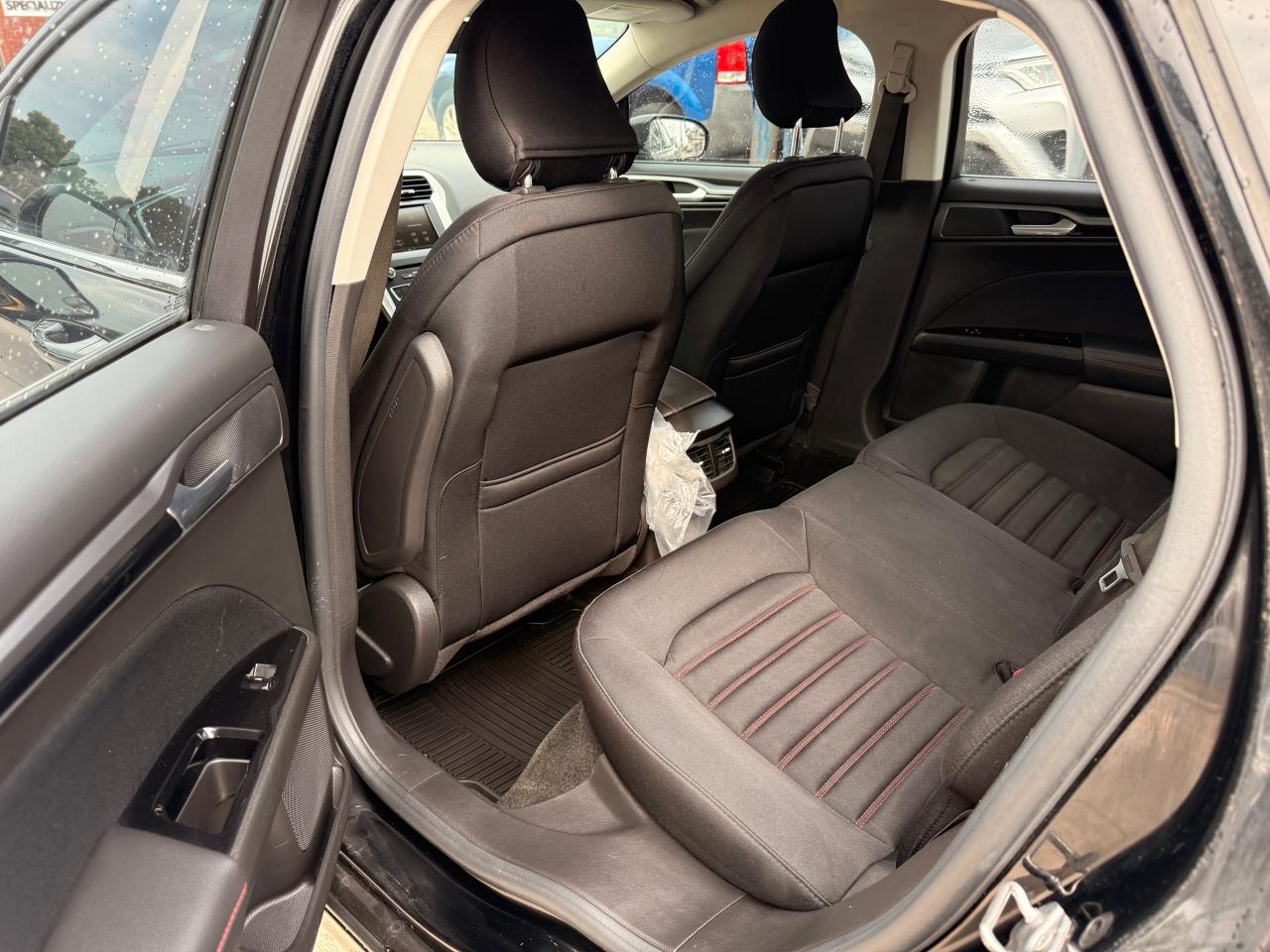 2016 Ford Fusion 4DR SDN SE AWD - Photo #16