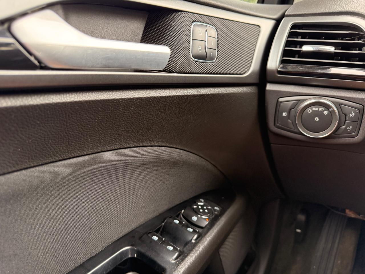 2016 Ford Fusion 4DR SDN SE AWD - Photo #34