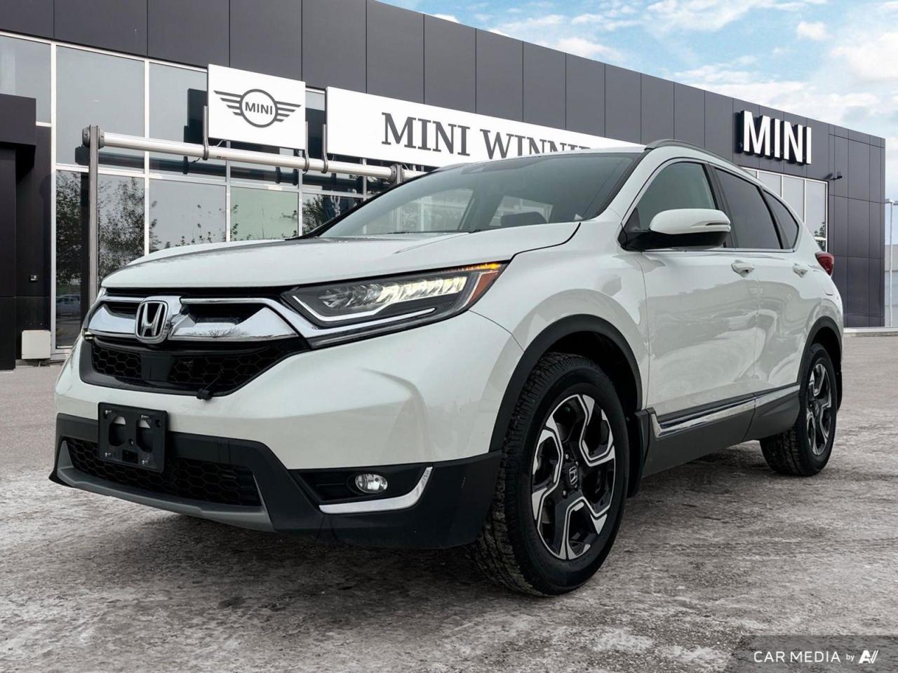 Used 2018 Honda CR-V Touring | Local | CarPlay | Moonroof for sale in Winnipeg, MB