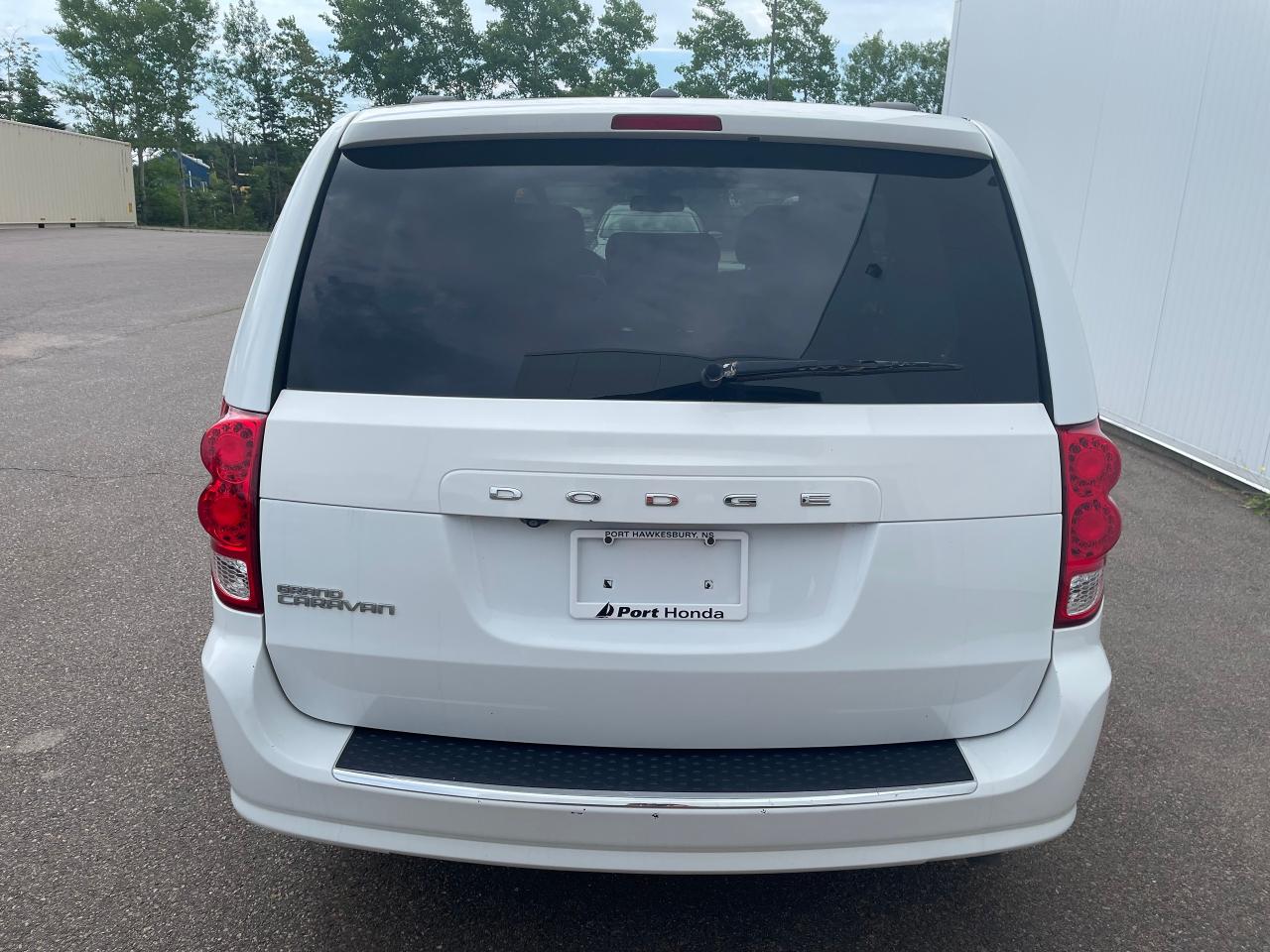 2019 Dodge Caravan GRAND CARAVAN SE Photo