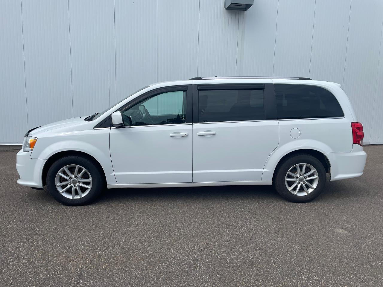 2019 Dodge Caravan GRAND CARAVAN SE Photo