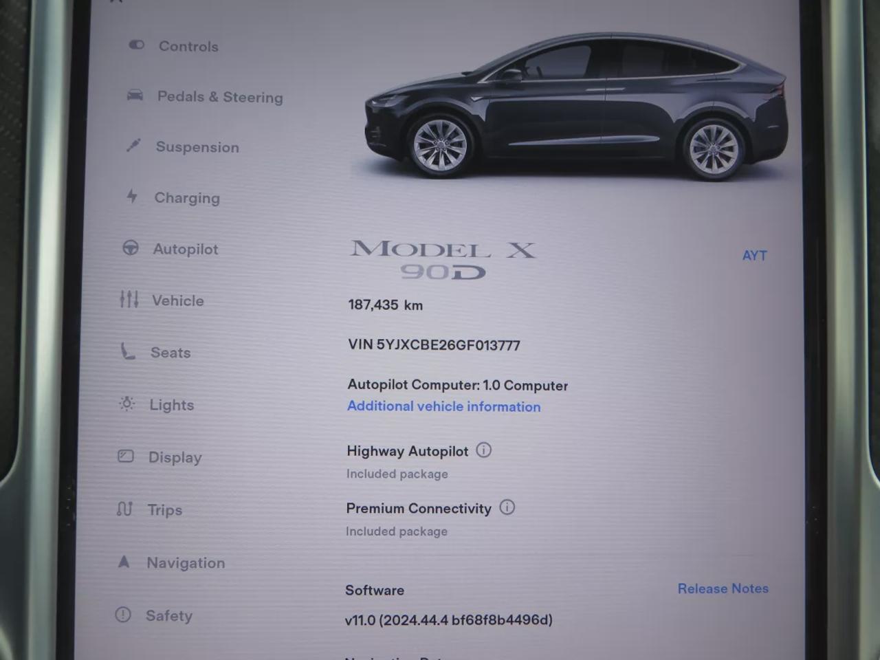 2016 Tesla Model X 90D  | AWD | Falcon Wing Rear Doors | Alloy Rims | Fog Lights | Leather | Navigation | Power Seats | Power Doors | 17 Inch Touchscreen Display | Heated Seats | Heated Steering Wheel | Reverse Camera | Bluetooth | Cruise Control Photo