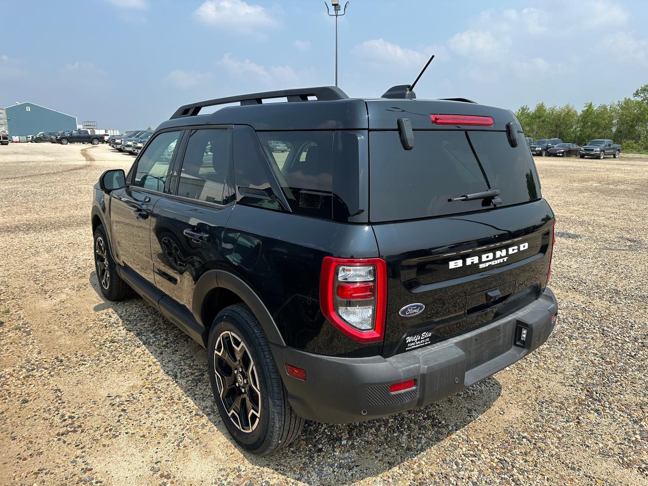 2025 Ford Bronco Sport OUTER BANKS 4x4 300A Photo3