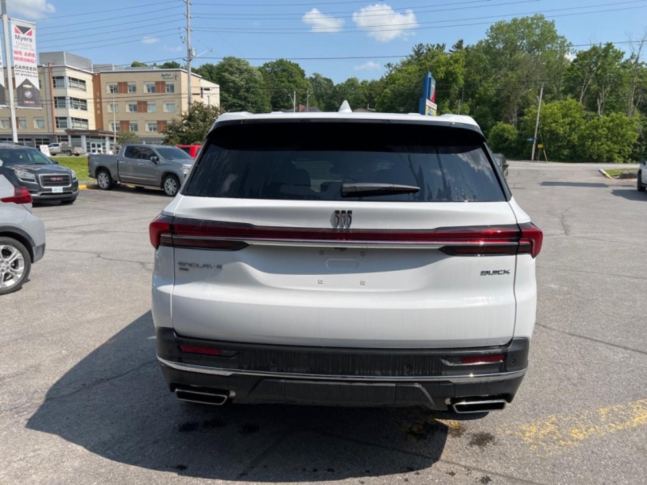 2025 Buick Enclave Preferred  - Premium Audio Photo4