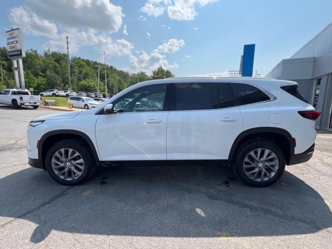 2025 Buick Enclave Preferred  - Premium Audio Photo2