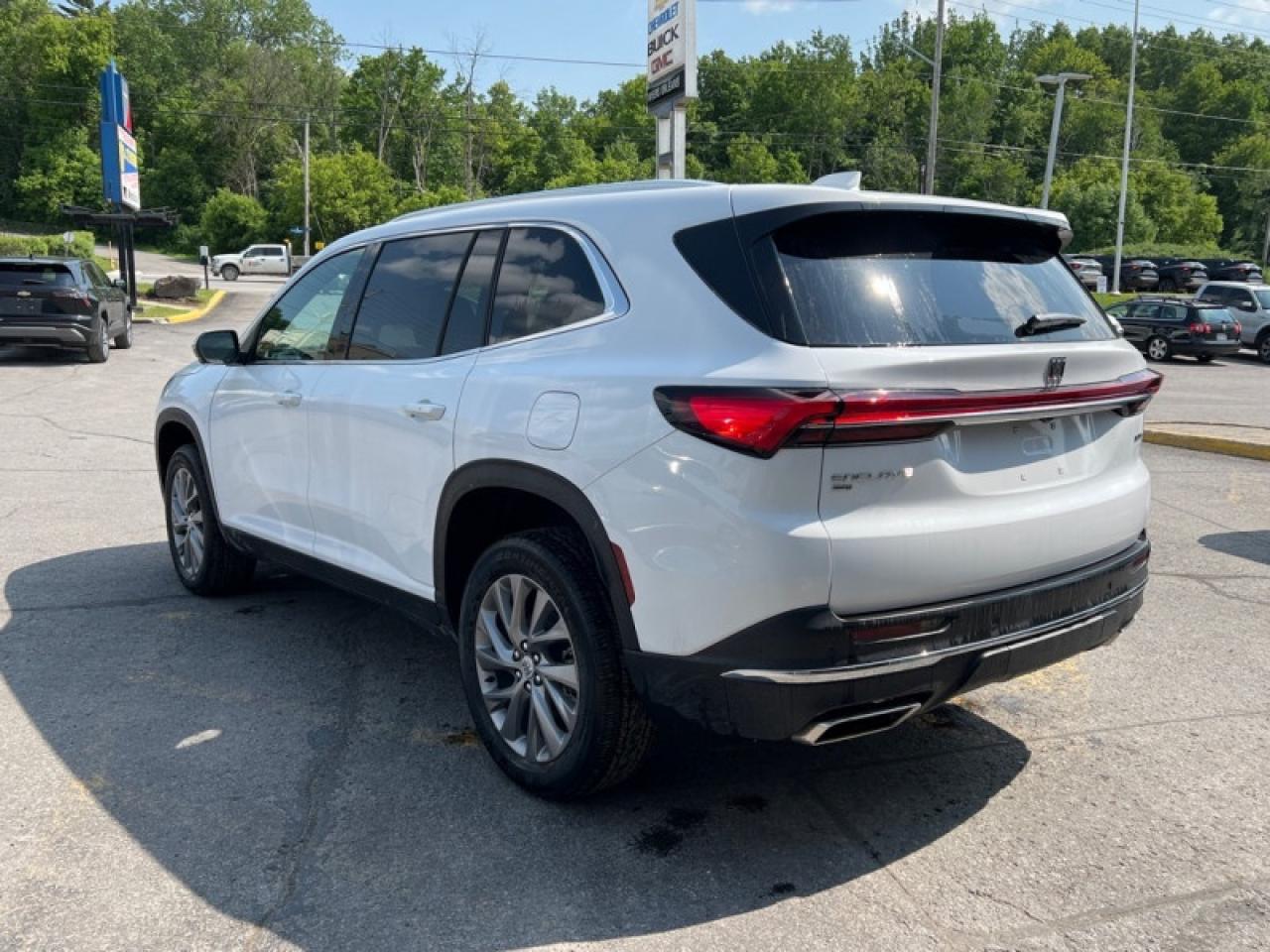 2025 Buick Enclave Preferred  - Premium Audio Photo3