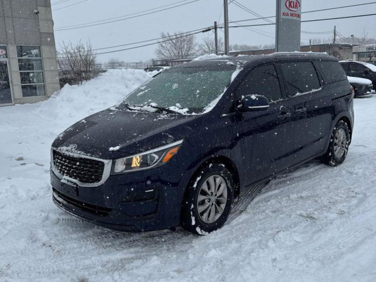 Used 2020 Kia Sedona LX  - Heated Seats + Steering, Reverse Camera, 17