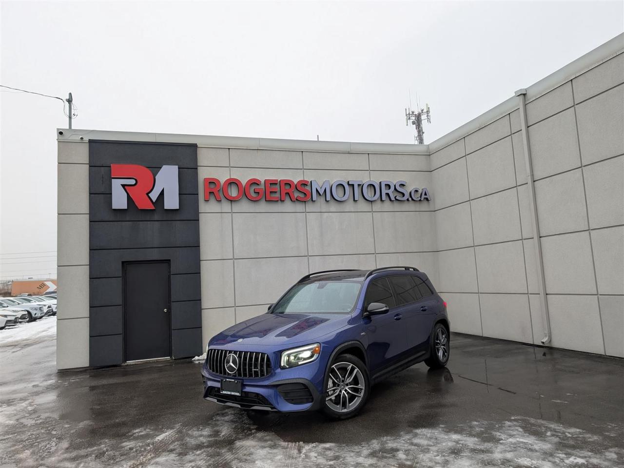 Used 2021 Mercedes-Benz GLB35 AMG 4MATIC - PANO ROOF - REVERSE CAM for sale in Oakville, ON