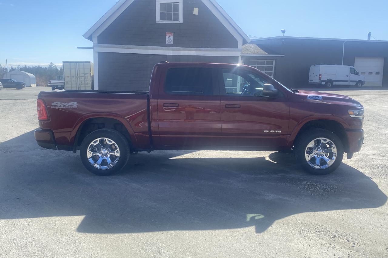 2025 RAM 1500 Big Horn 4x4 Crew Cab 5'7" Box Photo4