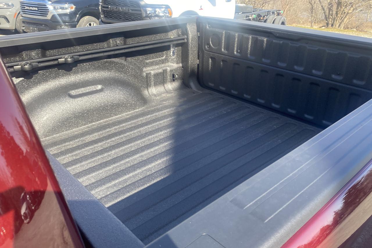 2025 RAM 1500 Big Horn 4x4 Crew Cab 5'7" Box Photo10