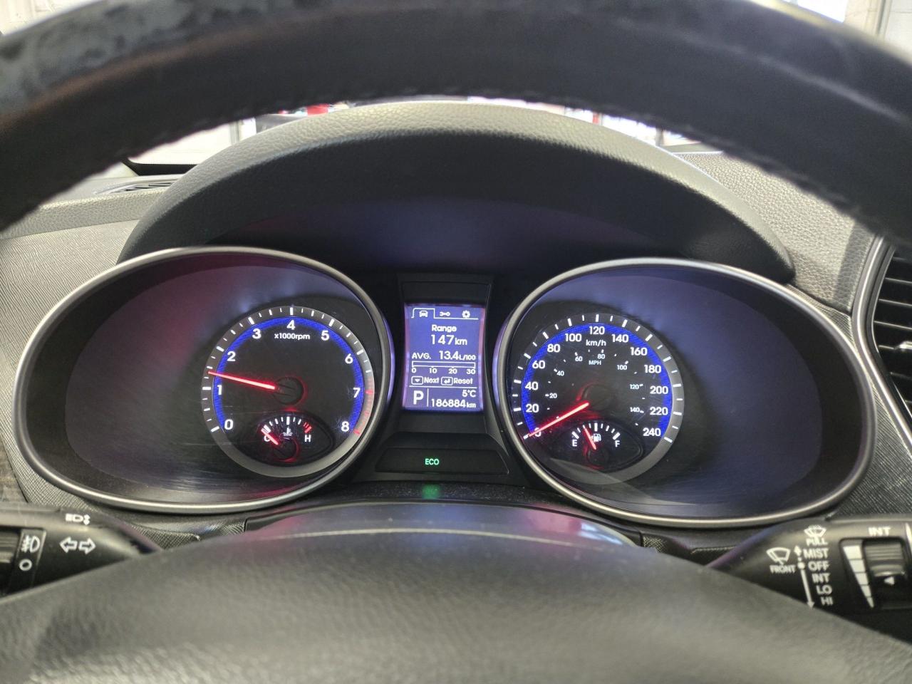 2016 Hyundai Santa Fe XL Premium - Photo #8