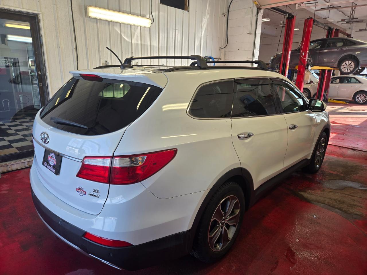 2016 Hyundai Santa Fe XL Premium - Photo #6