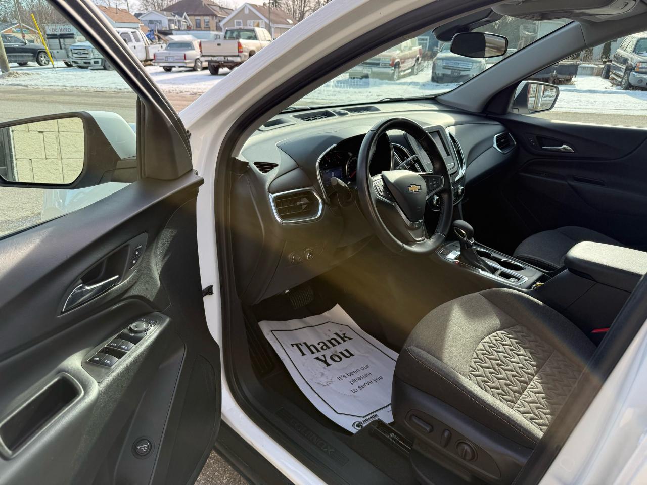 2022 Chevrolet Equinox LT - Photo #5