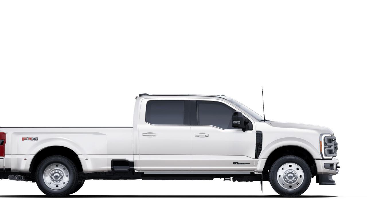 2025 Ford SUPERDUTY F-450® Platinum® 8' Box 773A Photo4