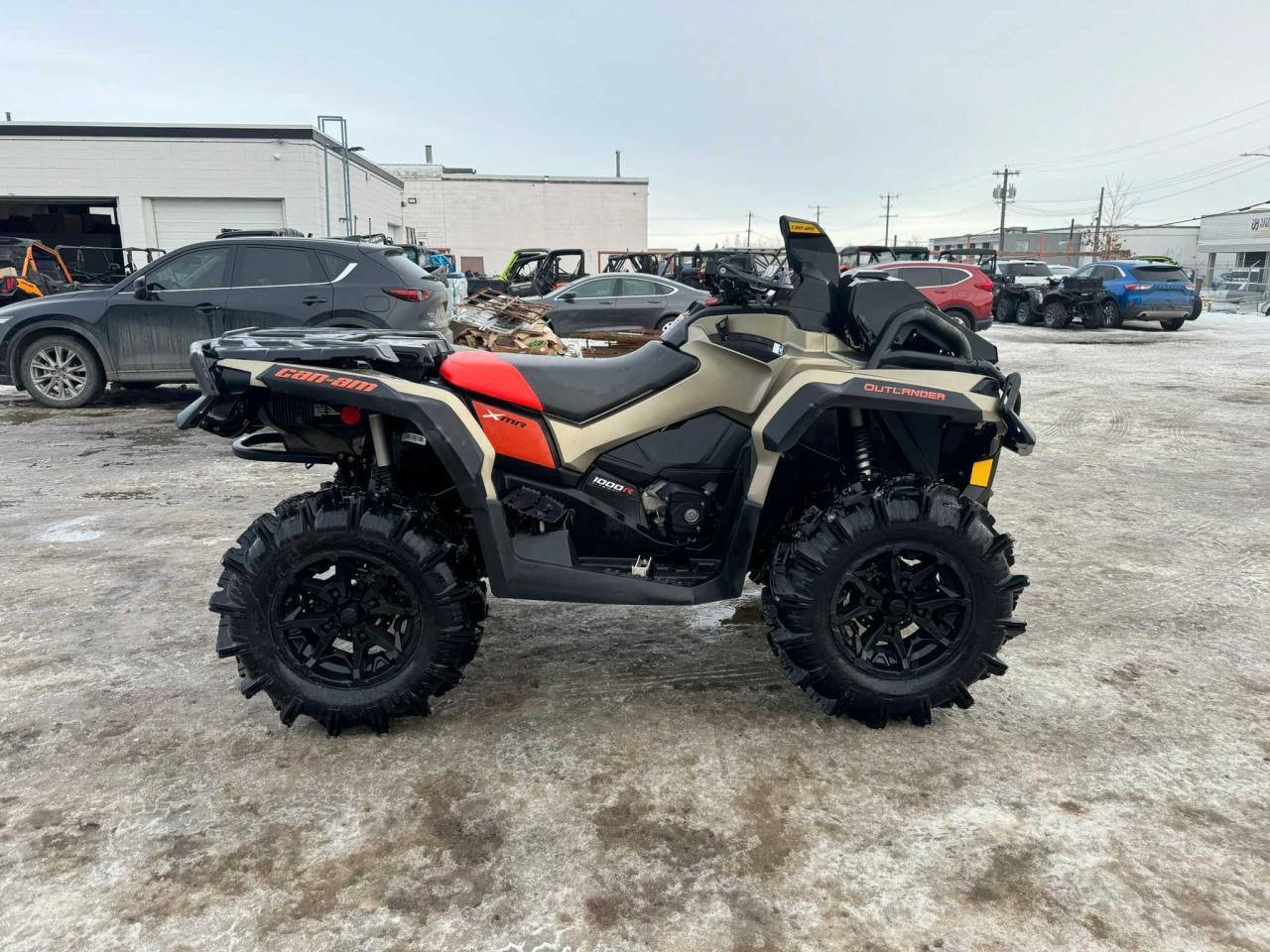 2022 Can-Am Outlander 1000 XMR $104 B/W - Photo #4