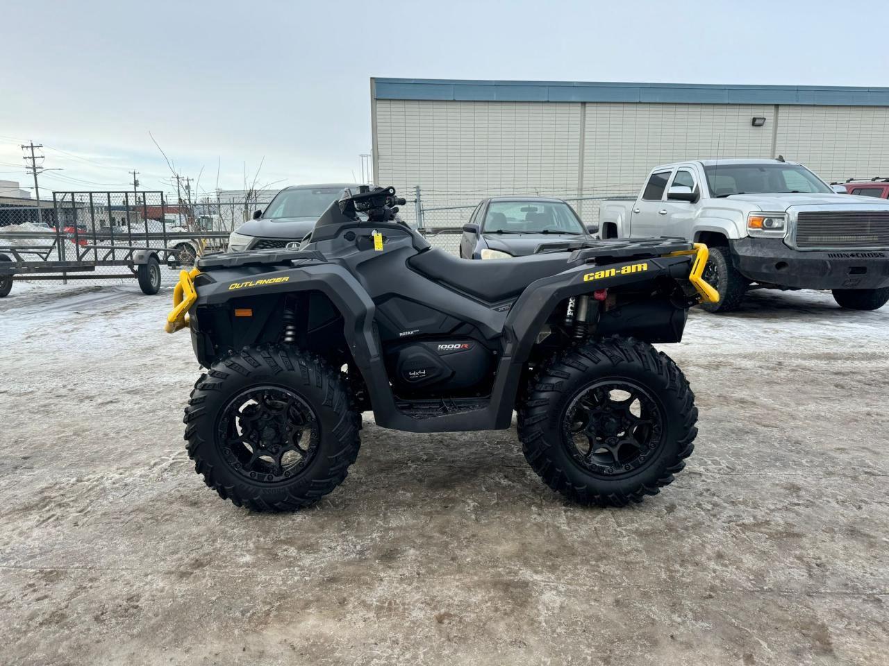 2023 Can-Am Outlander 1000 XT-P $105 B/W - Photo #12