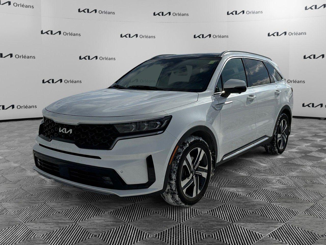 Used 2023 Kia Sorento Plug-In Hybrid PHEV SX AWD for sale in Orleans, ON