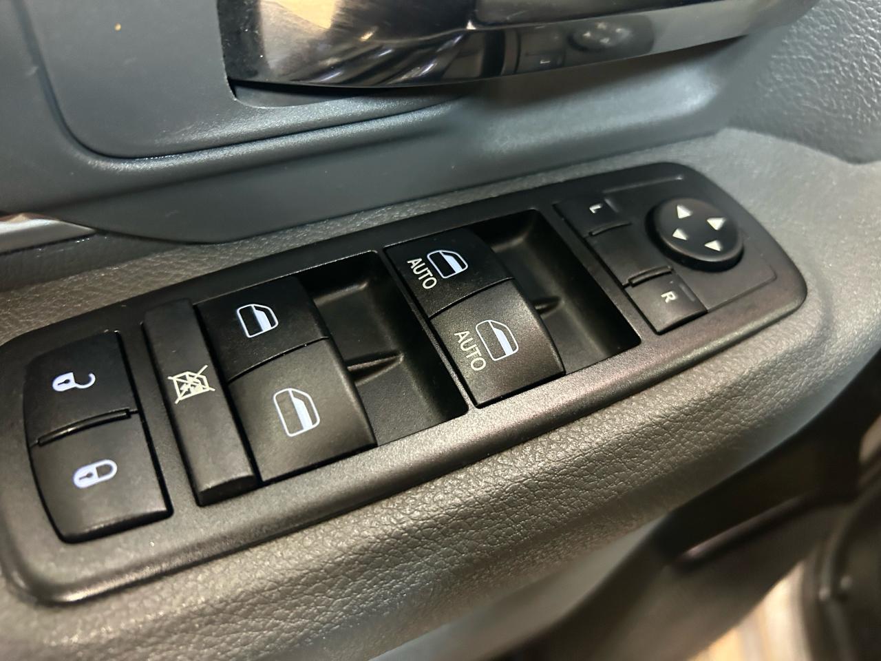2019 RAM 1500 Classic SLT - Photo #14