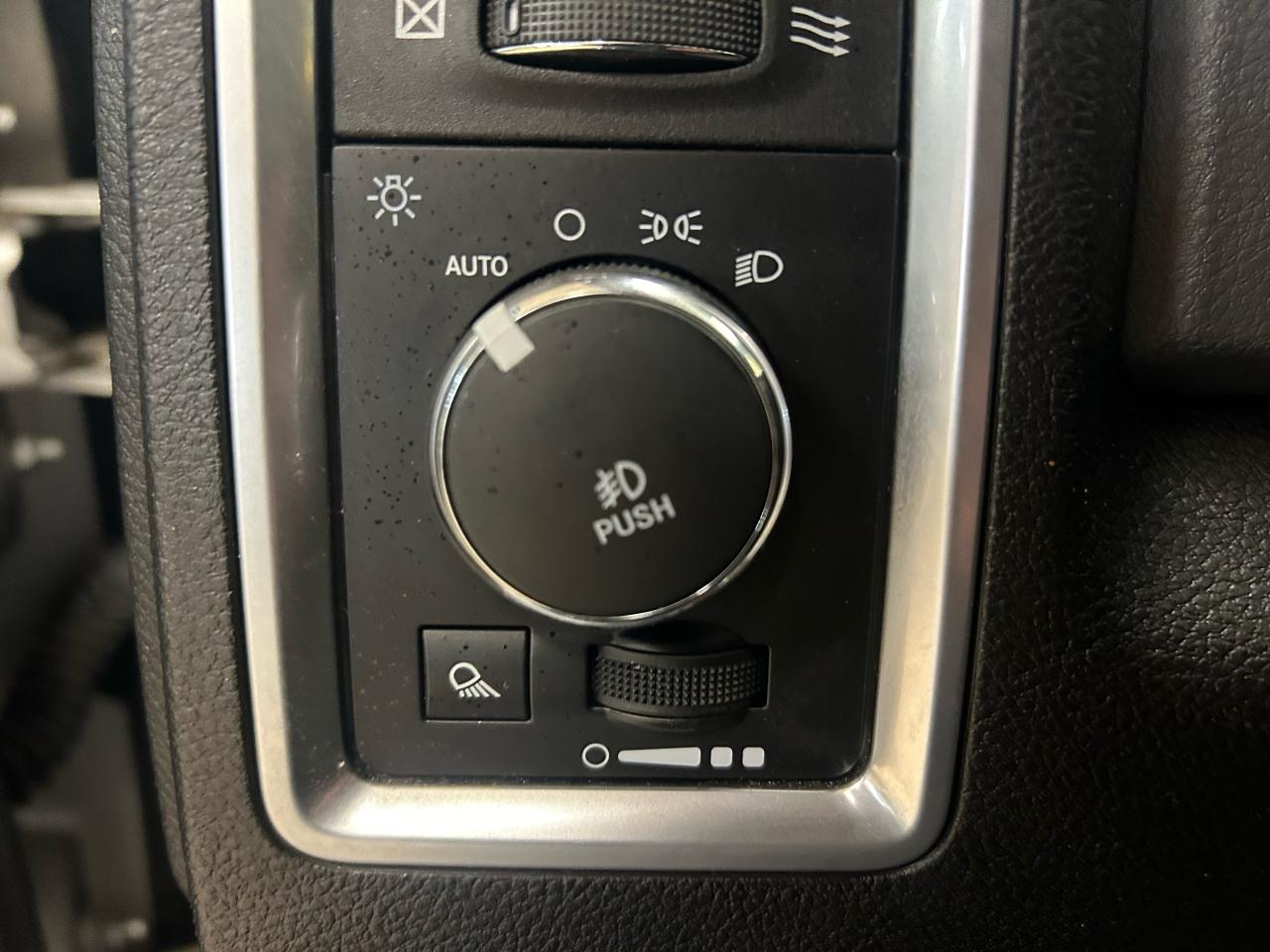 2019 RAM 1500 Classic SLT - Photo #13