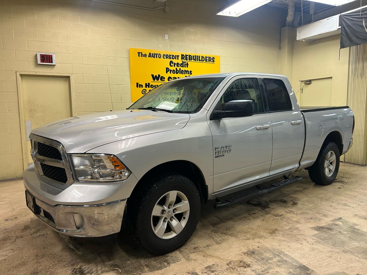 2019 RAM 1500 Classic SLT - Photo #3