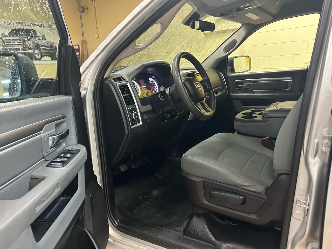 2019 RAM 1500 Classic SLT - Photo #8