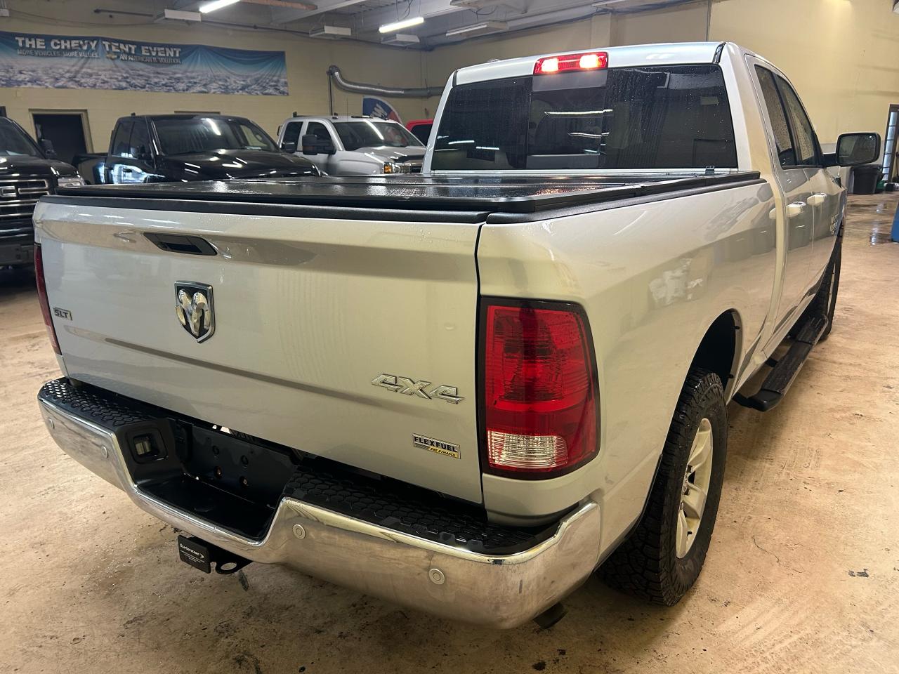 2019 RAM 1500 Classic SLT - Photo #5