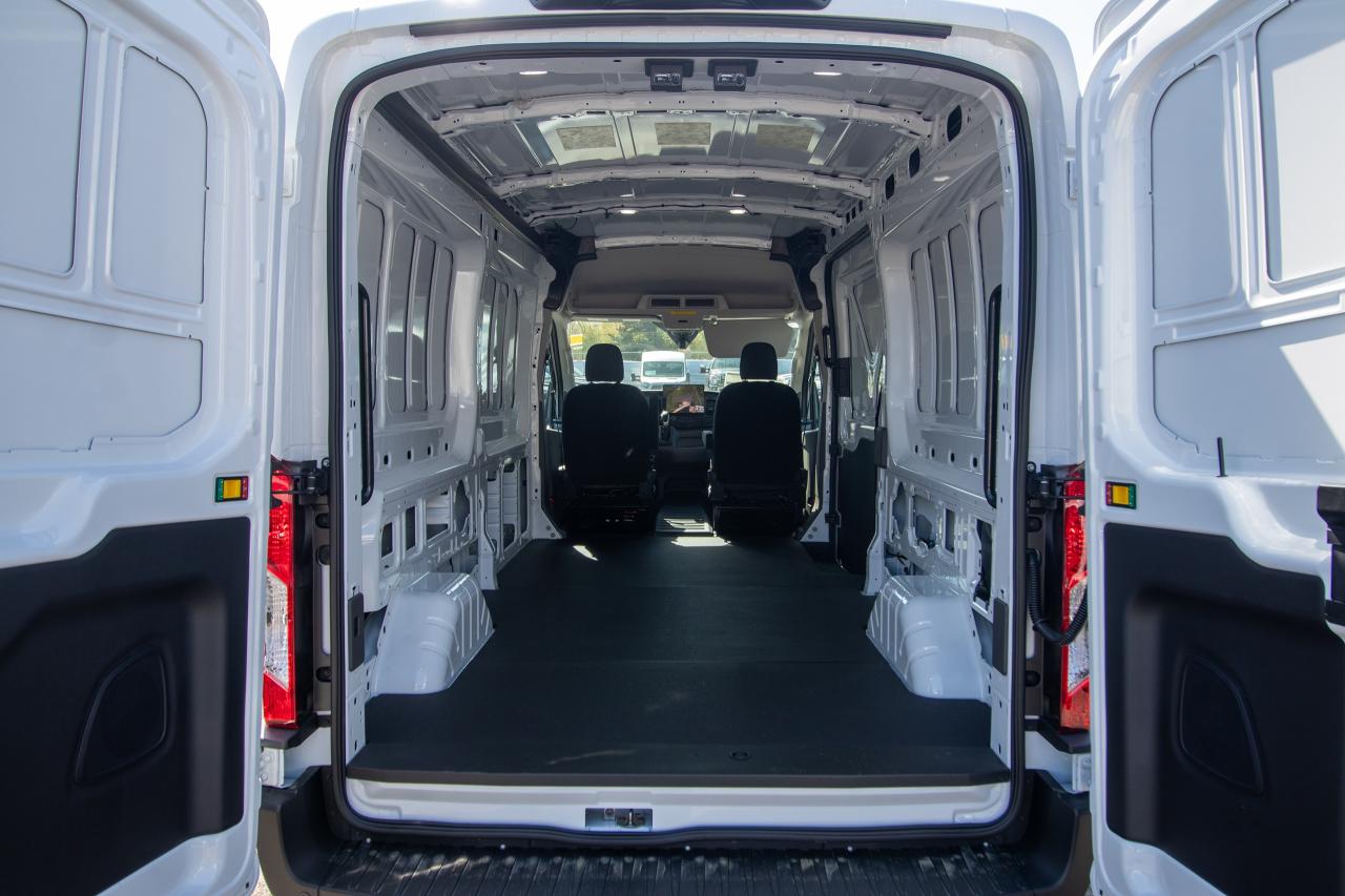 2024 Ford Transit Cargo Van T-250 148" MED RF 9070 GVWR AWD Photo5