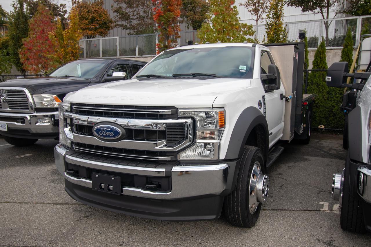 Used 2020 Ford F-550 XLT DRW 4WD R/CAB FLAT DECK for sale in New Westminster, BC