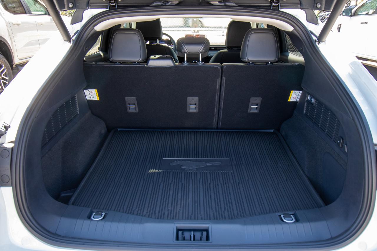 2025 Ford Mustang Mach-E Premium AWD Extended Range Photo5
